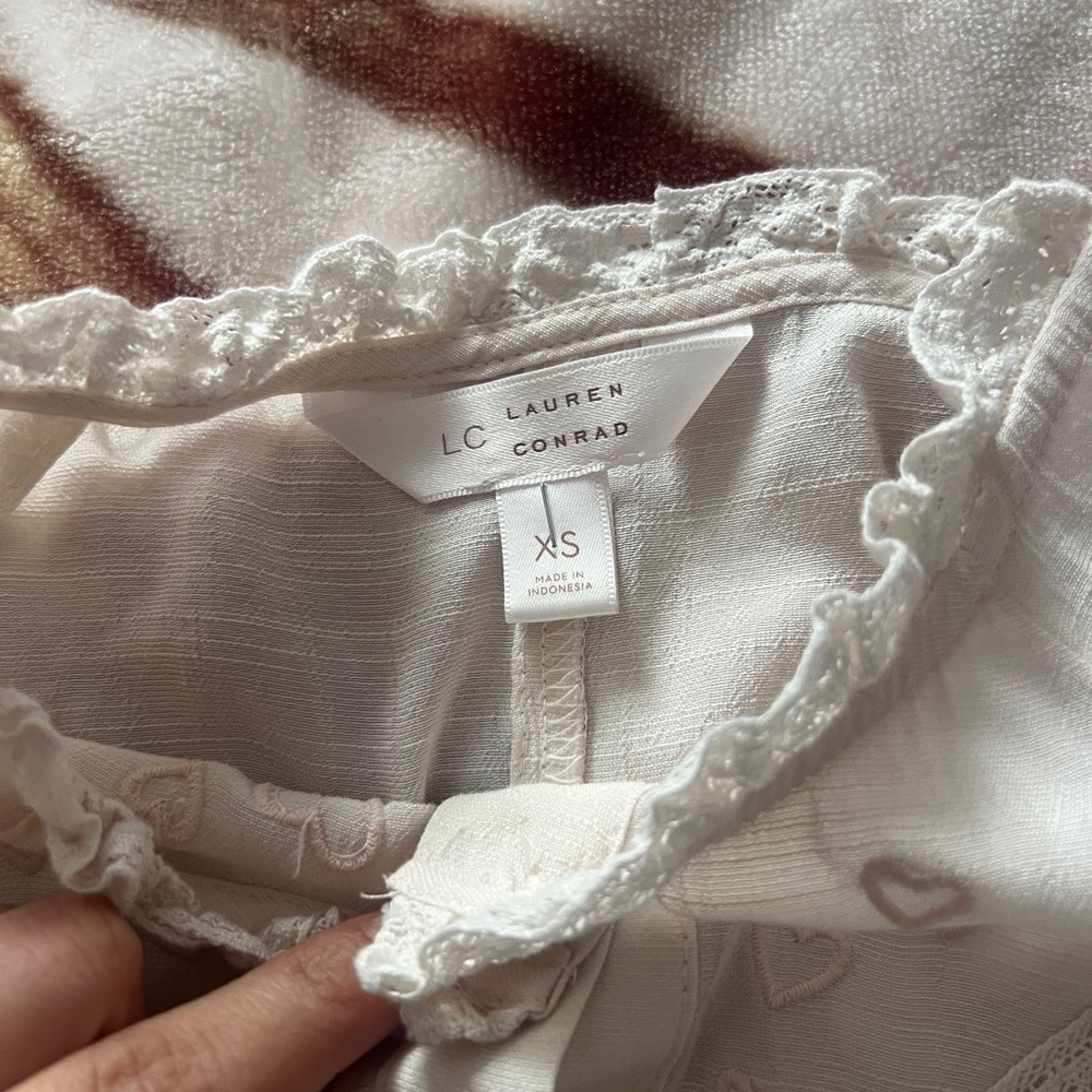 White Button-Up Blouse - Picture 6 of 7